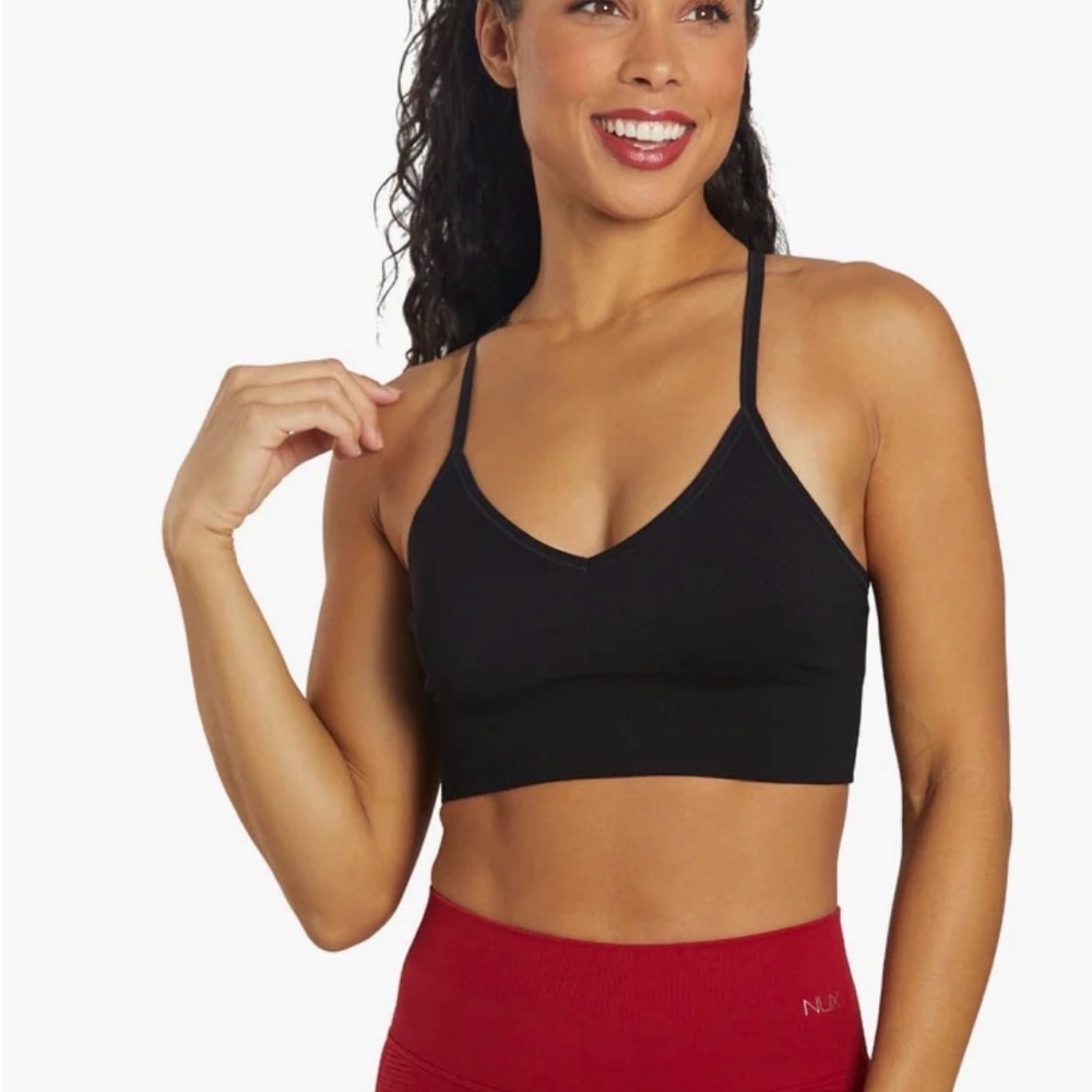 Workout effortlessly in the NUX One By One Sports Bra. The